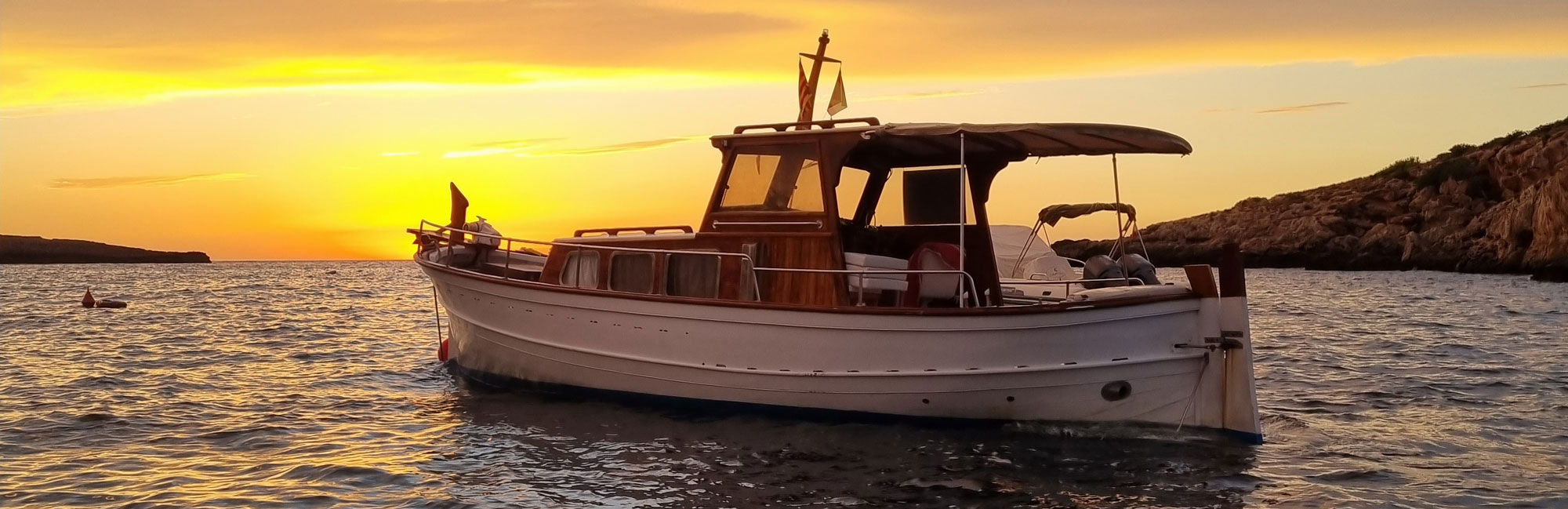 Disfruta de puestas de sol en alta mar