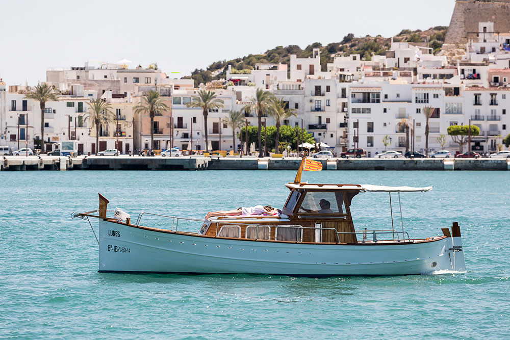 Llaut Lunes en Ibiza - Rutas en barco