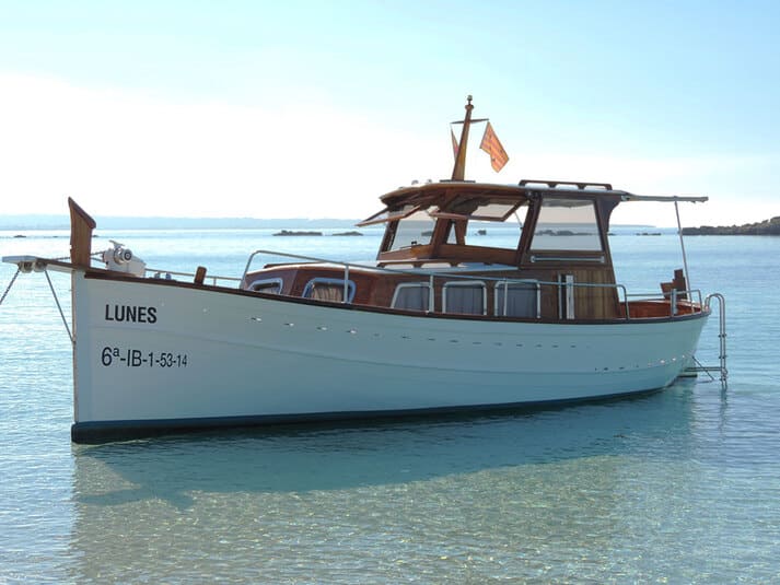 Llaut Lunes en Ibiza - Rutas en barco